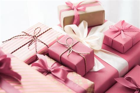 Discover the Best Pink Present Ideas for Any Occasion