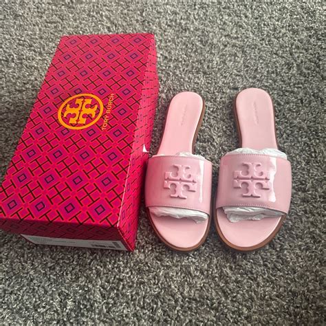 Pink Slides: Elevate Your Summer Style with Vibrant Trends