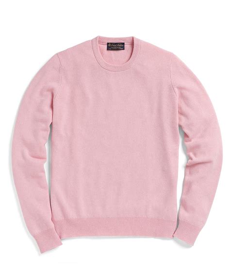Pink Sweater Men: Trending Style Must-Have