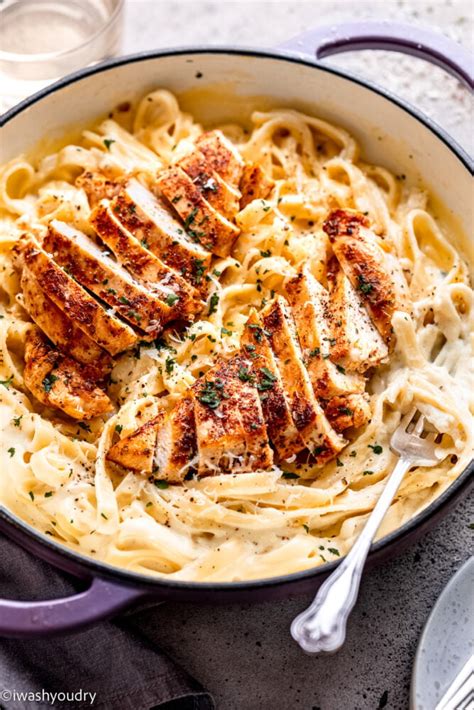 Easy 30-Minute Chicken Alfredo Pasta