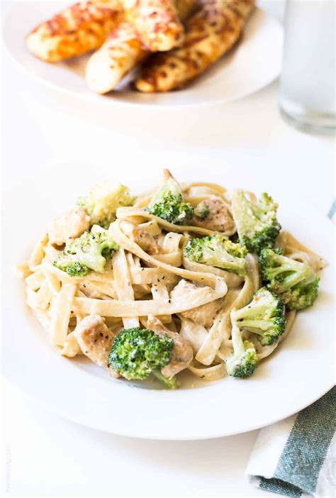 Easy One-Pan Chicken Alfredo in 30 Minutes