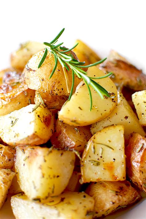 Rustic Rosemary and Garlic Roasted Potatoes