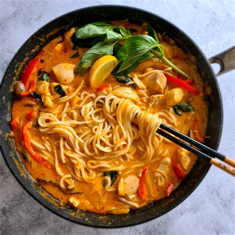 Flavorful Thai Red Curry Noodles