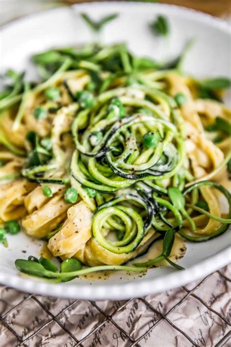 Vegan Magic: Creamy Cashew Alfredo Pasta