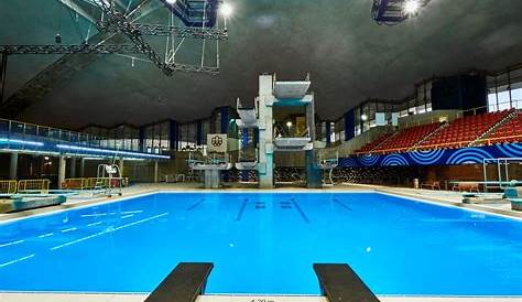 Piscine du Parc Olympique | The Olympic swimming pool at the… | Flickr