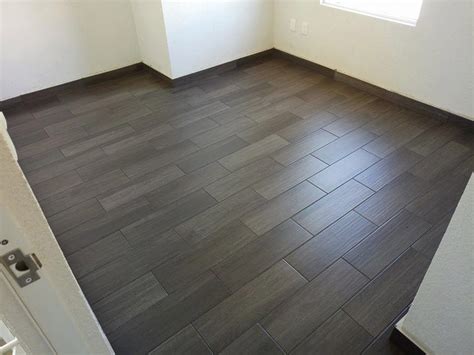 Piso Tipo Madera Negra