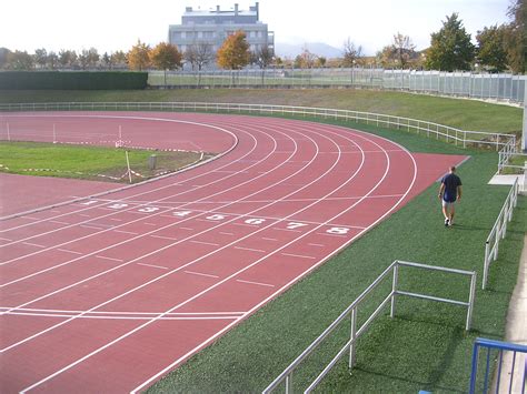 pista y campo de atletismo