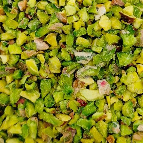 Pistaches concassées pour la décoration du vacherin