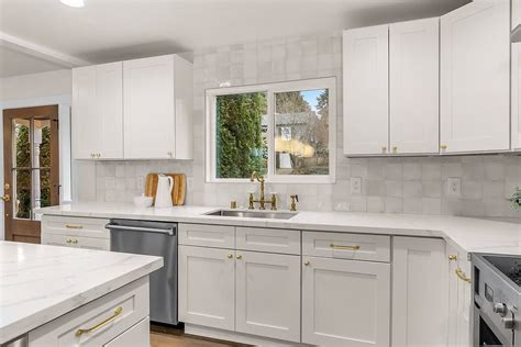 Pius Kitchen Cabinets