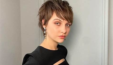 Pixie Cut mit Pony - eine schöne Variante vom klassischen Haartrend