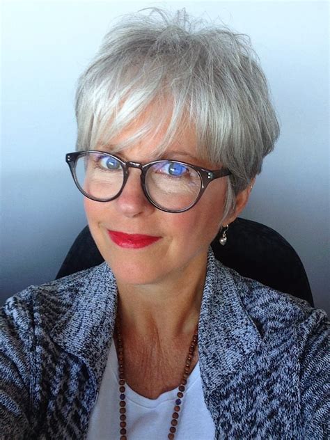  79 Stylish And Chic Pixie Short Hairstyles For Over 60 With Glasses Trend This Years