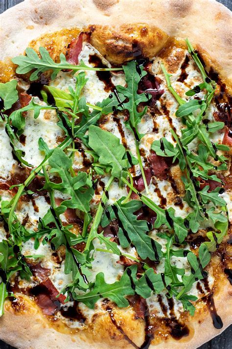 Pizza Arugula Prosciutto Fig