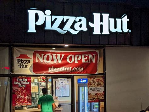 pizza hut four corners