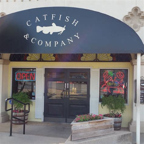 places to eat catfish near me