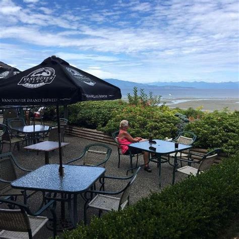 places to eat in parksville bc