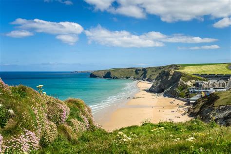 places to stay in newquay wales