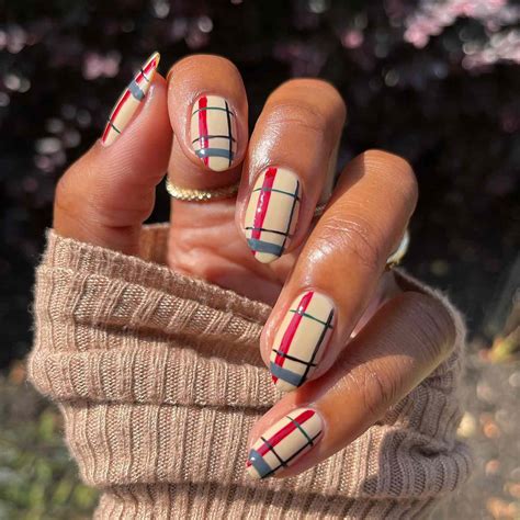 Plaid Nail Design