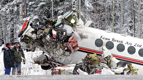 plane crash northern canada