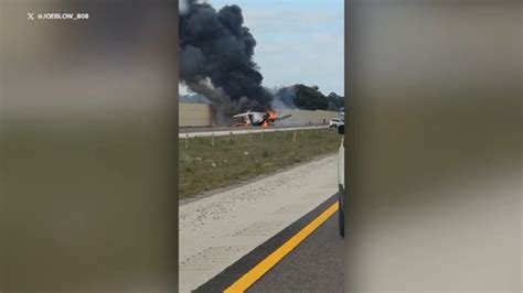 plane crashes on highway 10 dead