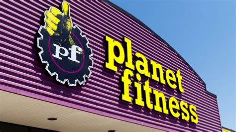 planet fitness franchise management