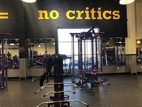 planet fitness hours friday