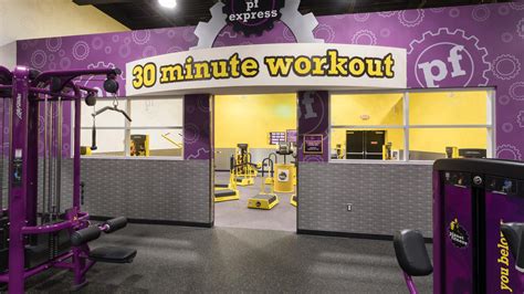 planet fitness maple road