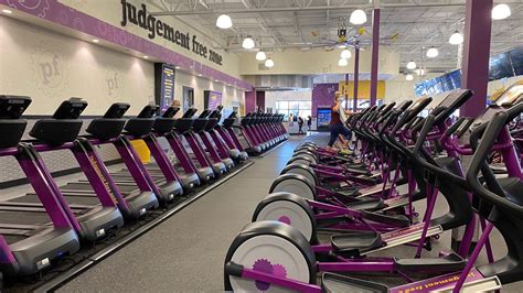 planet fitness near me hours today