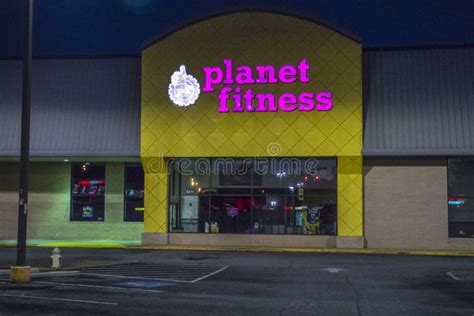planet fitness on memorial drive