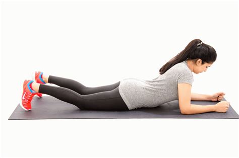 plank with knee to elbow