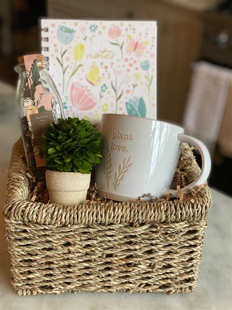 Aromatherapy Gift Basket Scentsational Flowers