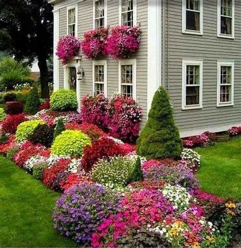 35 Beautiful Flower Beds Design Ideas In Front Of House MAGZHOUSE