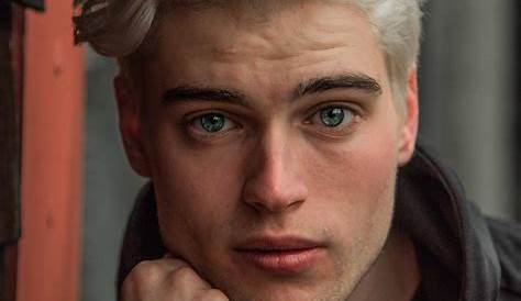 Platinum Blonde Men's Hairstyles To Be The Trend