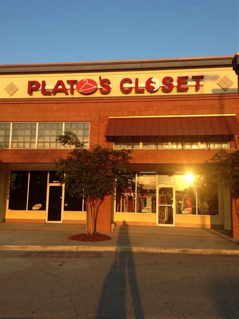 Platos's Closet Regency Jacksonville, FL Buys and Sells Trendy Gently