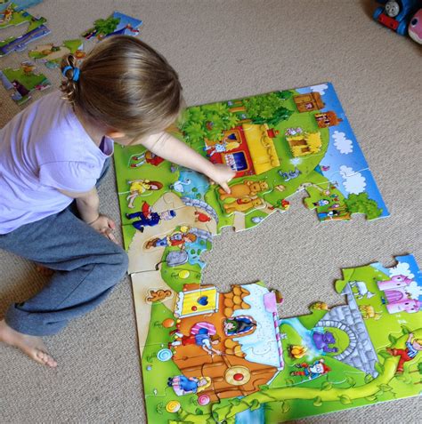 play the jigsaw puzzles