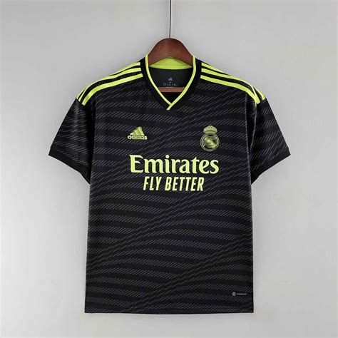 playera real madrid negra 2023