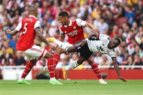 players who played for arsenal and fulham