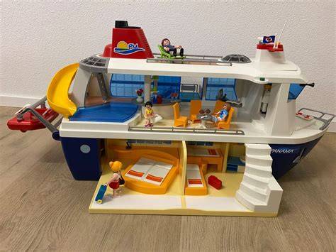 Ships Emma.J's Playmobil