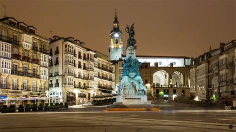 plaza de la virgen blanca