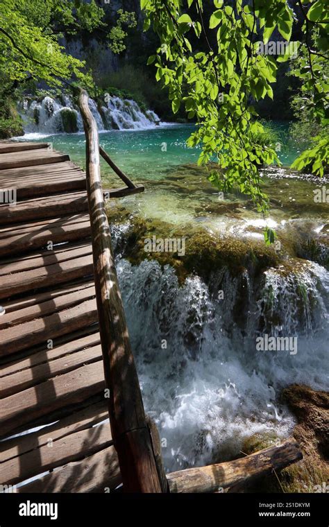 plitvice lakes attraction