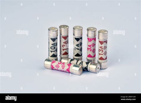 Plug Top Fuse Bs Number