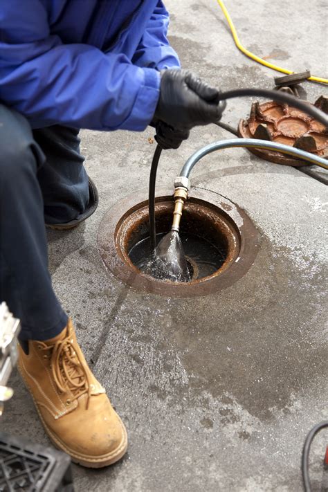 plumber trenchless drain cleaning