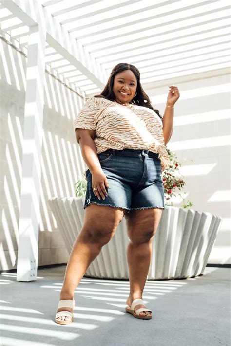 Plus Size Shorts Outfits