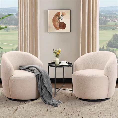 Plush Chairs For Small Spaces