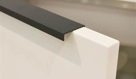 Poignée de meuble de cuisine N°36 Noir 20 cm Entraxe 64 mm