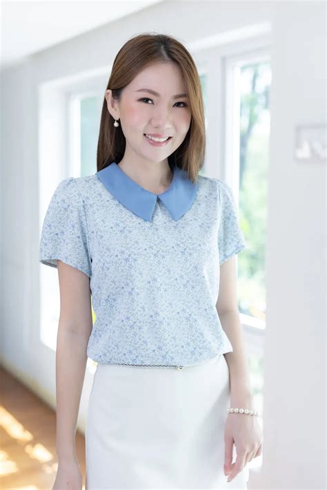 Point Collar Blouse Blue