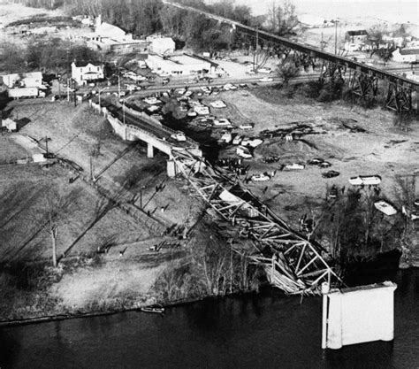 point pleasant wv bridge collapse