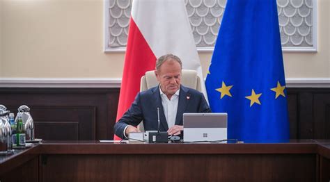 polish pm tusk swo