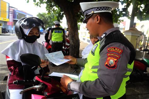 Polisi