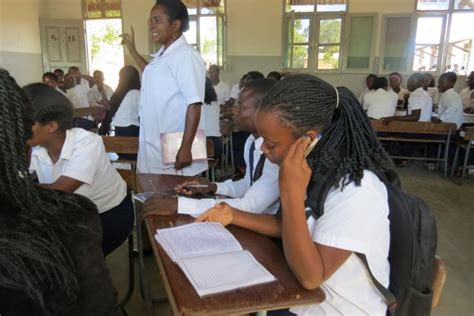 politicas de educacao em mocambique