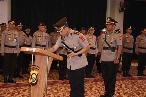 SEJARAH SINGKAT HUMAS POLRI Media Center Polres Metro Jakbar